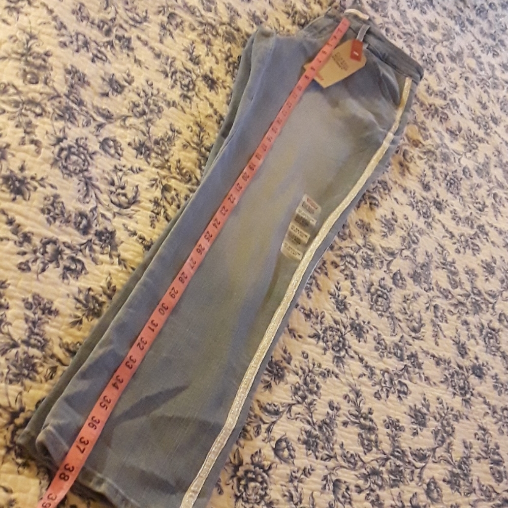 Levis classic mis rise skinny jeans